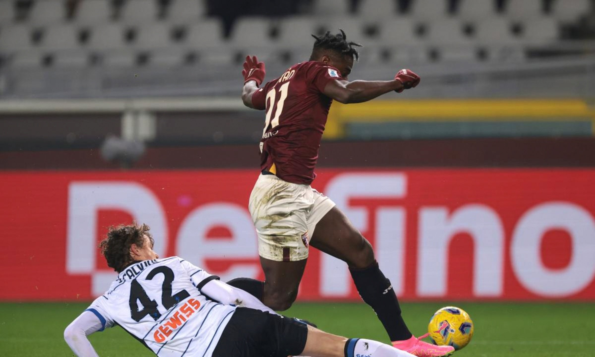 印第安纳步行者回应争议备战欧联阿斯顿维拉围绕全明星赛队长鼓劲，连对手都承认：西亚卡姆连续七场比赛得分超过势不可挡