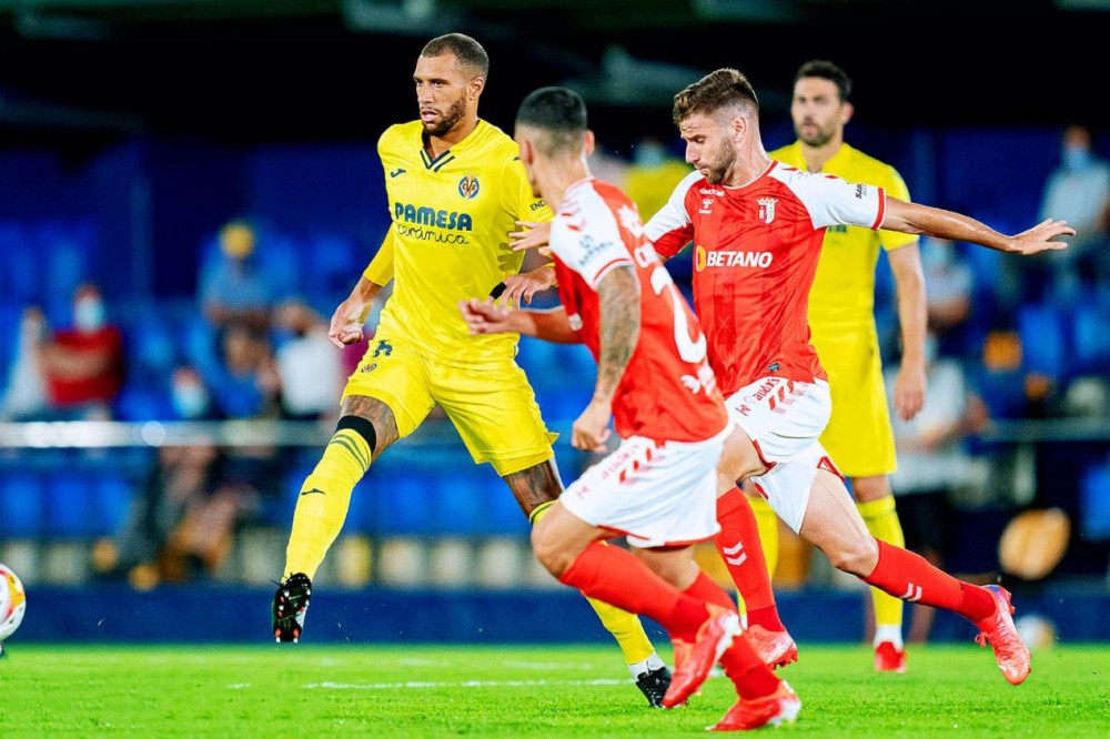 伯恩利的主教练孔帕尼下课