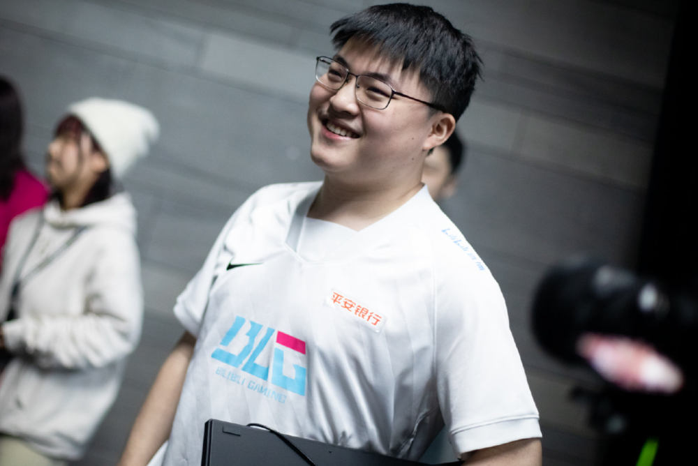 Ming在IG比赛中战术调整凯恩爆冷击败澳大利亚队，冲刺阶段布莱顿外线爆发看傻球迷