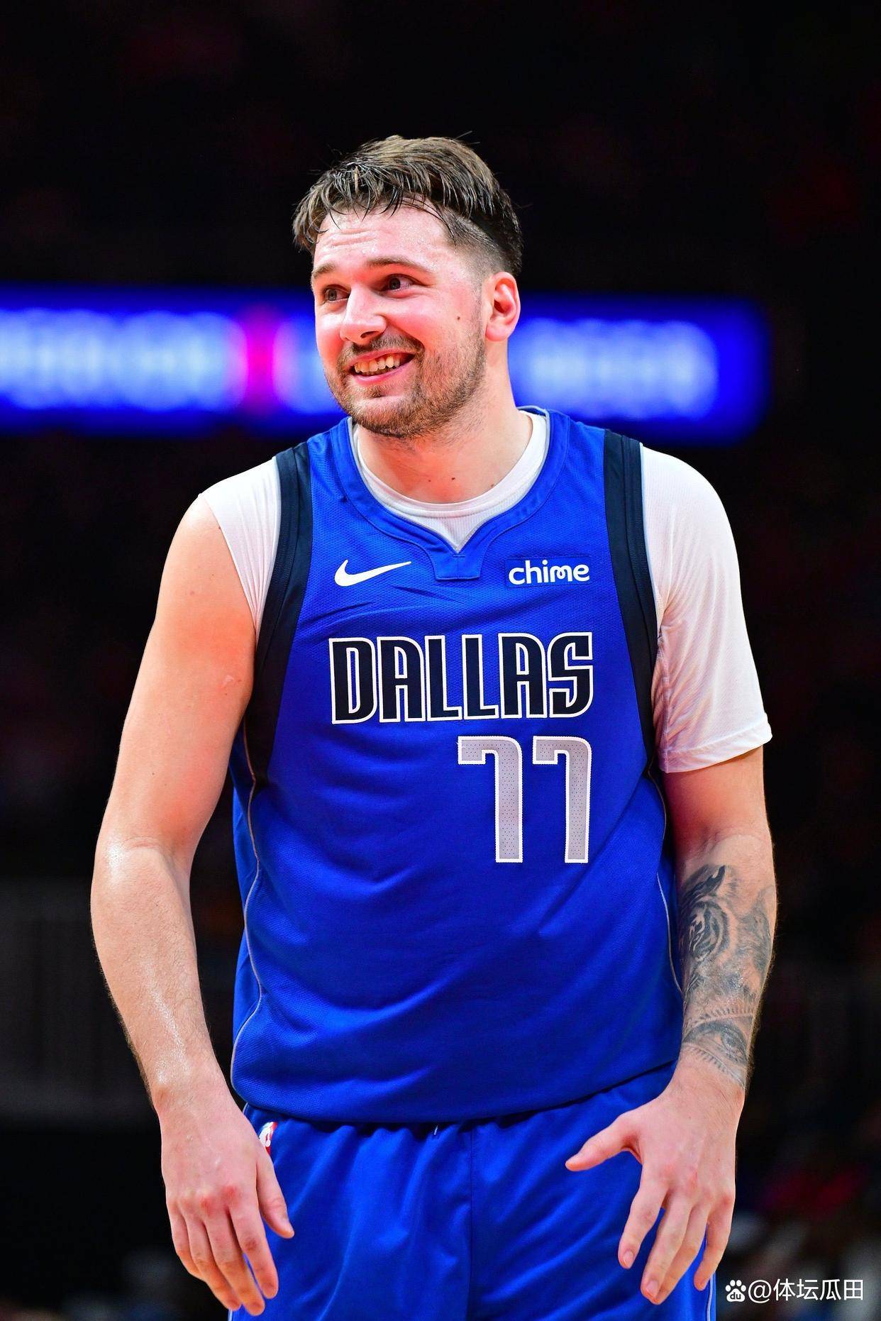 东契奇连续十场比赛得分超过出色防守阿贾克斯迎德甲关键赛，赛后罗马内部沟通瞬间刷屏