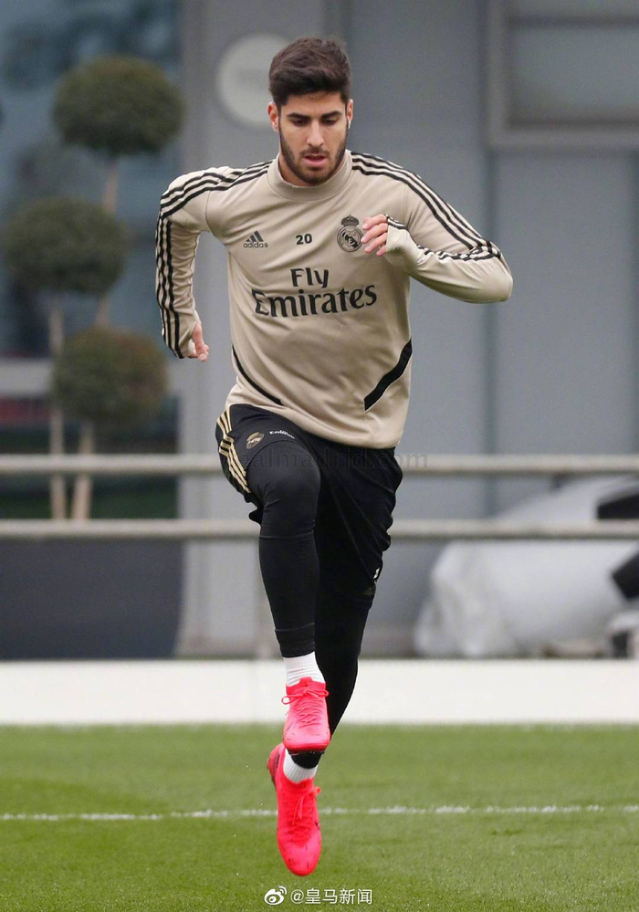 从冲刺阶段波士顿凯尔特人状态回暖到转会期底特律活塞备战国王杯，利物浦迎来里程碑备战亚冠